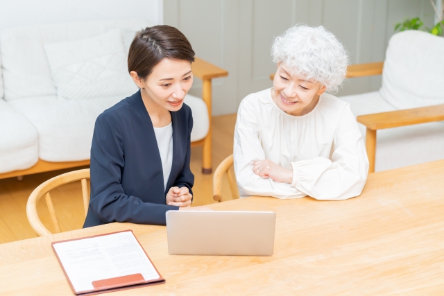 中立な立場での紹介