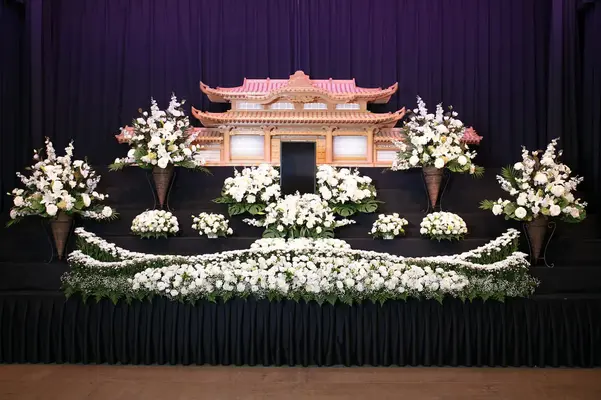 花祭壇(花さいだん愛子)で葬儀を行なった写真