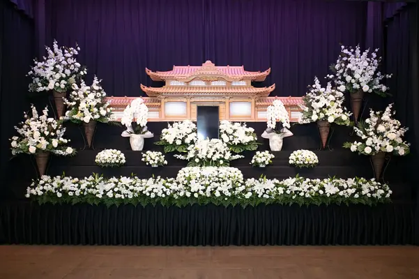 花祭壇(花さいだん愛子)で葬儀を行なった写真
