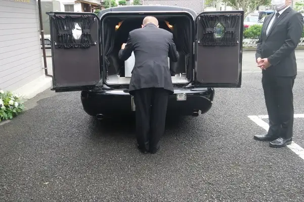泉翔(メモリアルホール脇の浜)で葬儀を行なった写真