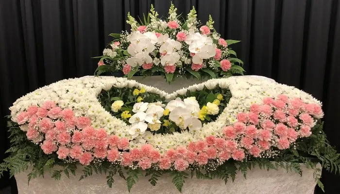 生花にこだわった祭壇が大好評