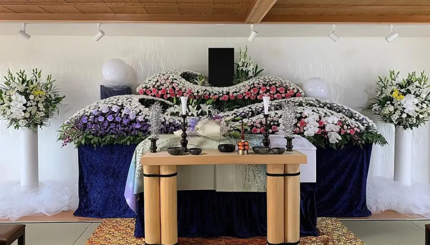 華園葬儀社逢恩堂（家族葬ホール華園）