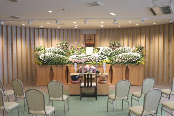 ファミリーホール四季 花安本館