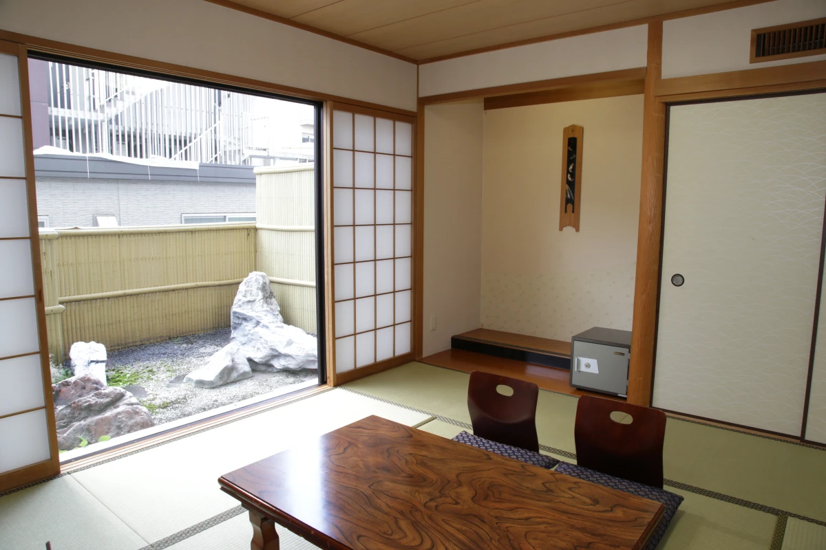 枚方市出屋敷西町ホールの写真 4