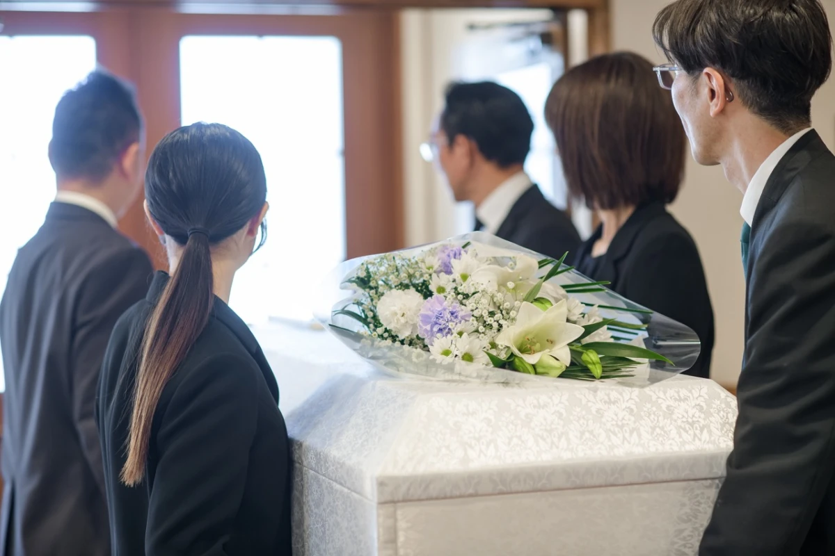 形式にとらわれない自由な別れ