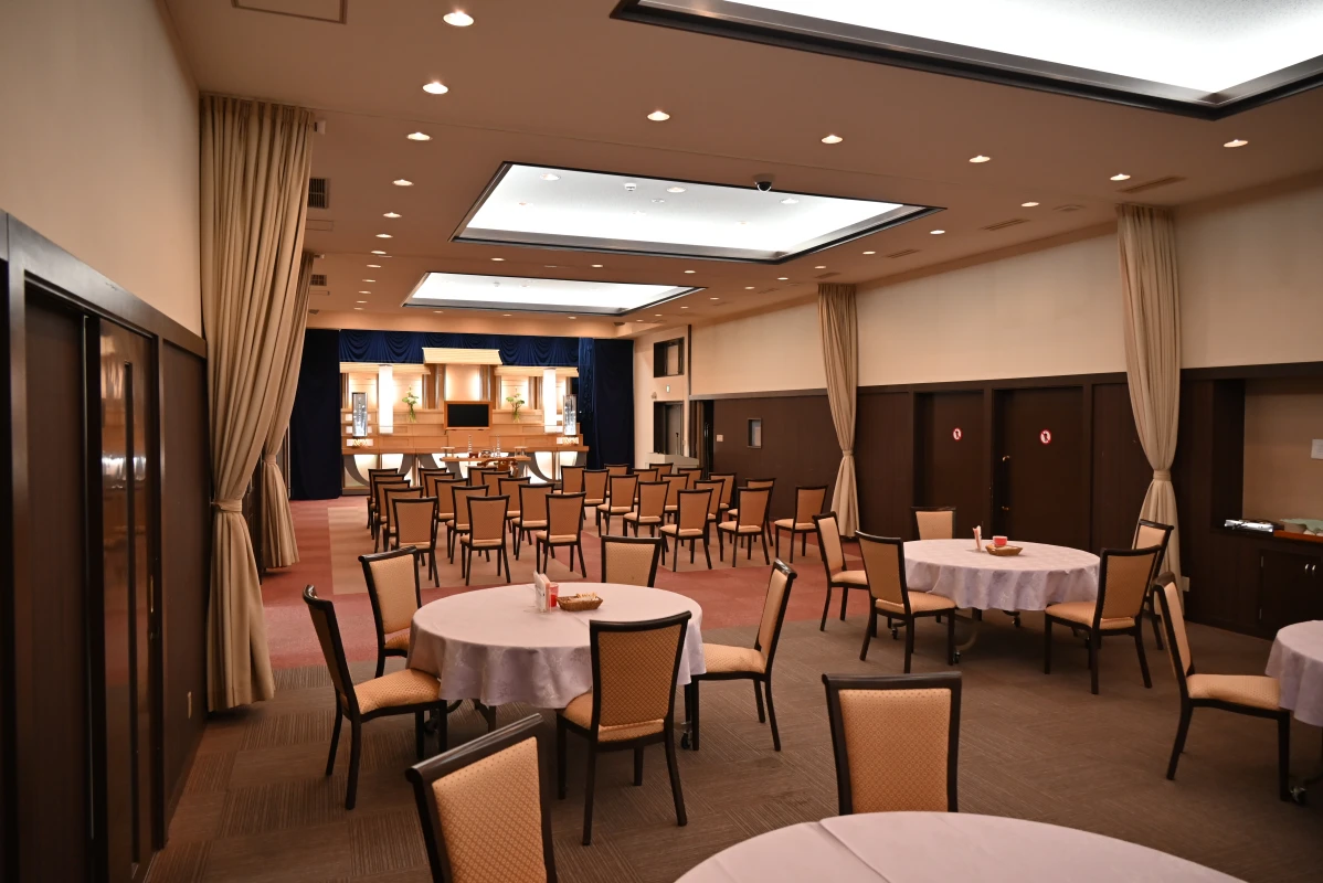 花屋仁助（メモリーナ西加茂　にすけ会館）の写真 6