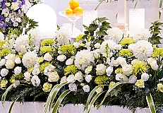 フレッシュフラワーアルター(生花祭壇）プラン　（寺院・提携ホールどちらでも利用可能）