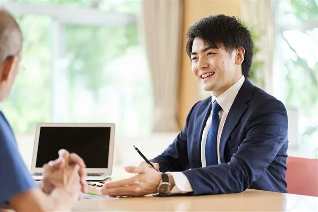 家族葬については葬儀社に相談を