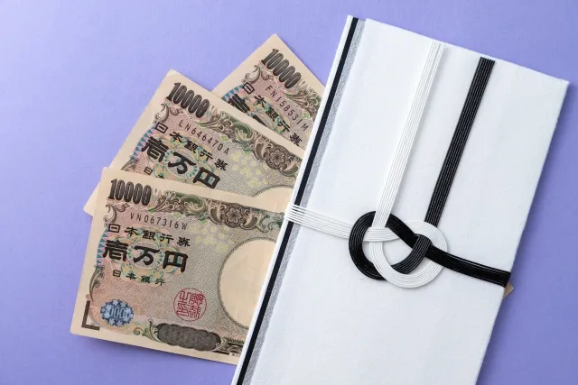 お香典の金額が多いと、実は失礼になる?その理由や金額マナーをわかりやすく解説
