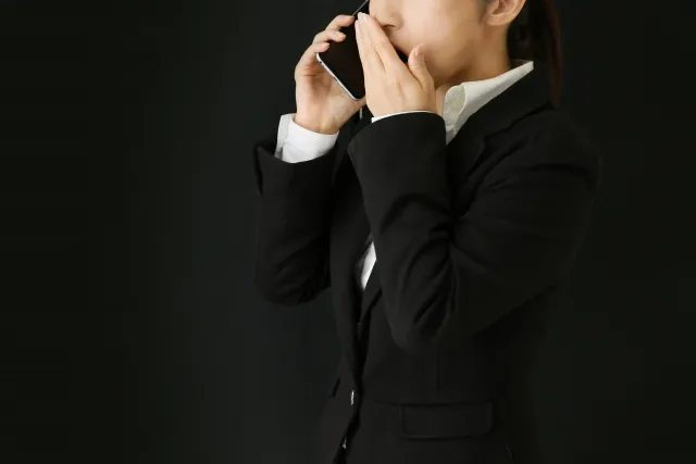 知人の訃報を聞いたときの適切な対応