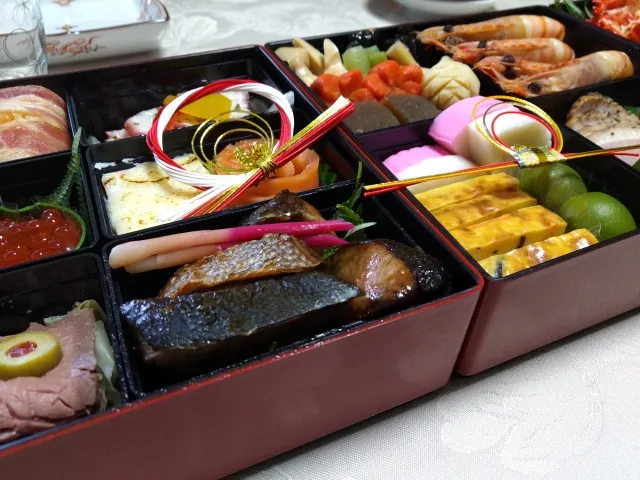 喪中におせち料理を食べていい?「ふせち料理」や正月に食べてもいい料理をご紹介