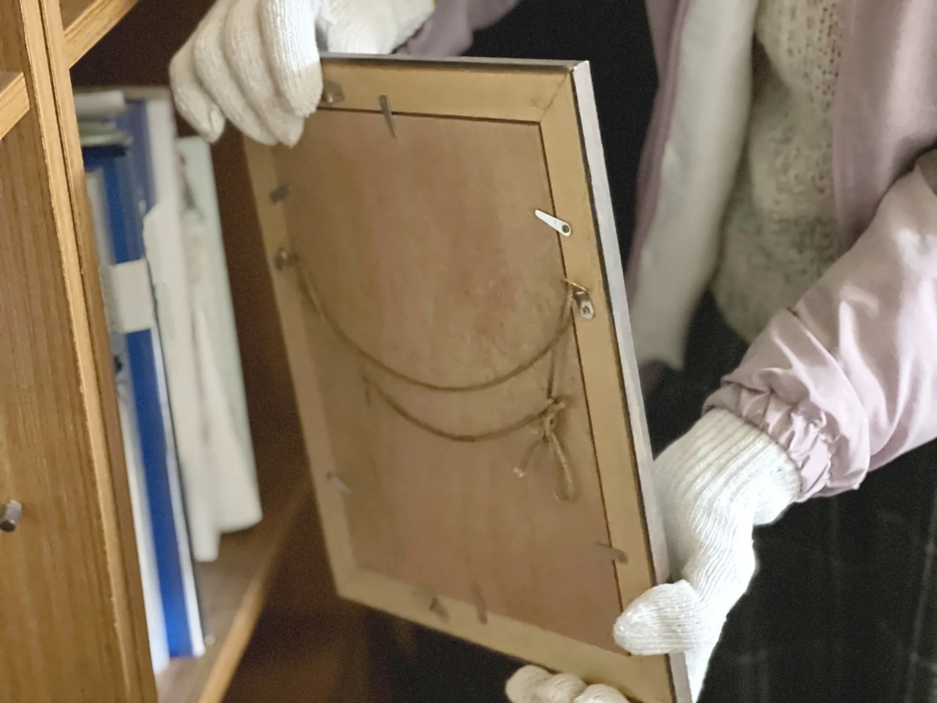 遺影の処分はお寺にお願いする?自分で処分する方法や注意点をご紹介