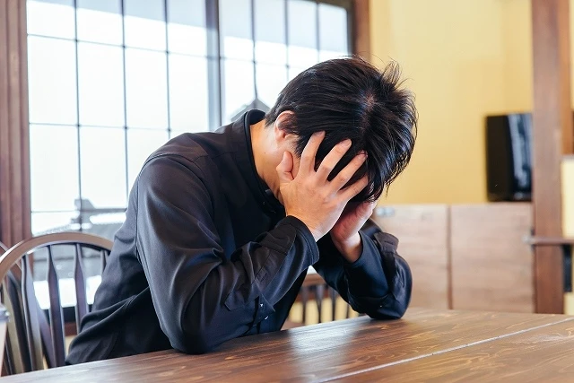 「休みすぎ」と思われない?忌引き休暇を取得する時のマナー