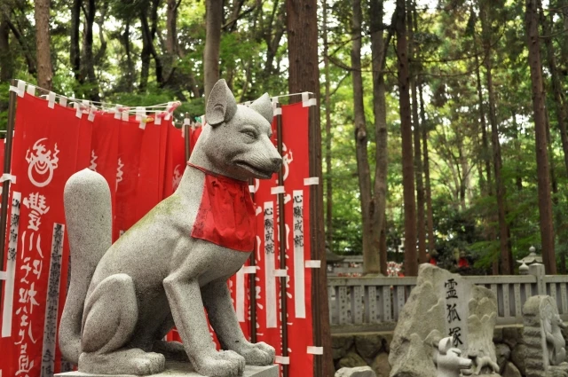 稲荷神社と狐｜“狐は神様”ではなく“神様のお使い”