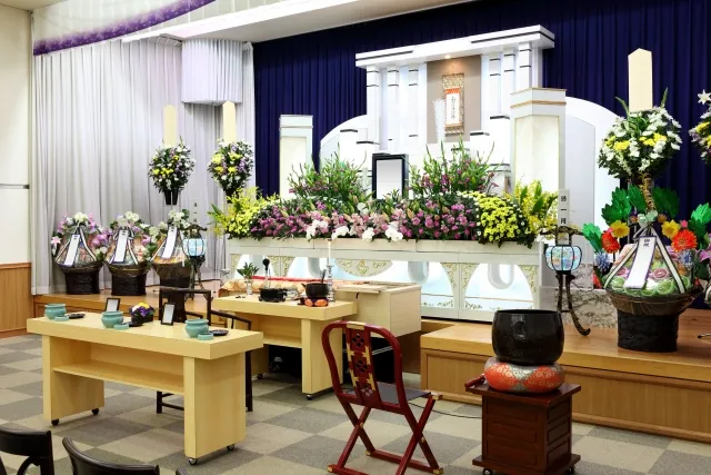 火葬式(直葬)に供花を送る方法は?